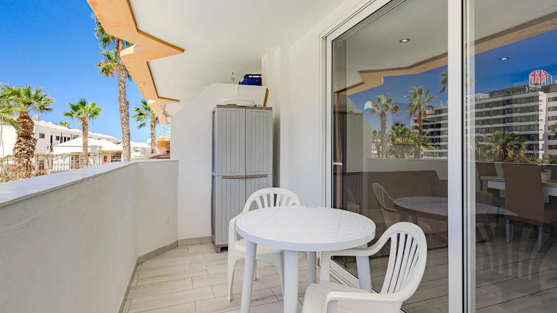 아파트 Un Dormitorio En Playa De Las Americas 아데제