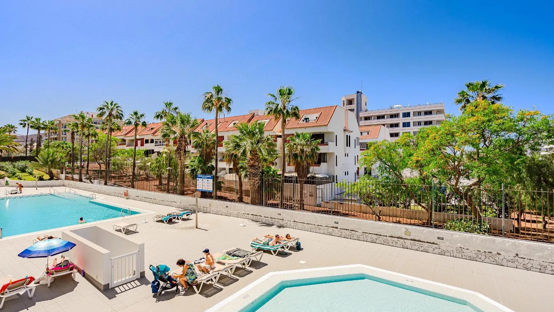 Un Dormitorio En Playa De Las Americas 아데제 0*,  스페인