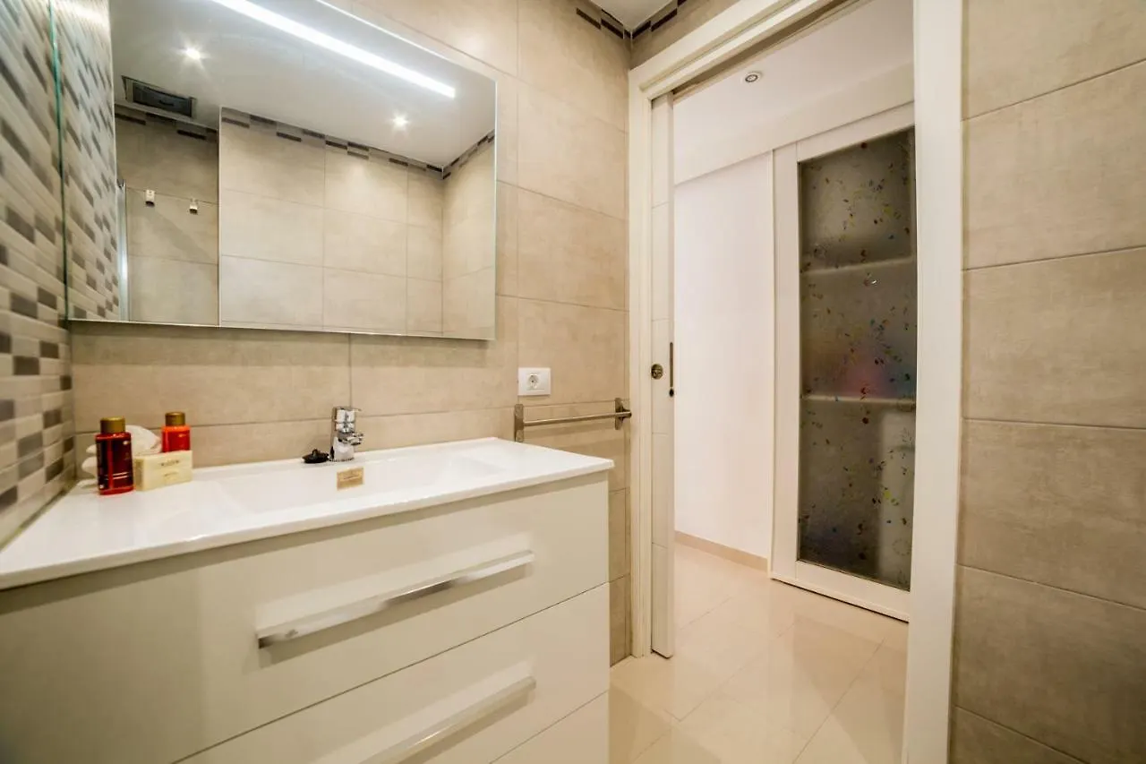 Un Dormitorio En Playa De Las Americas 아데제 스페인